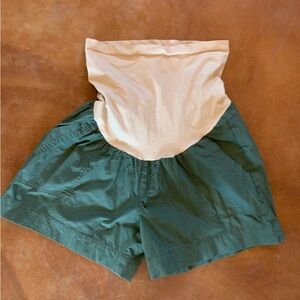 Motherhood Maternity olive green shorts good to EUC size medium